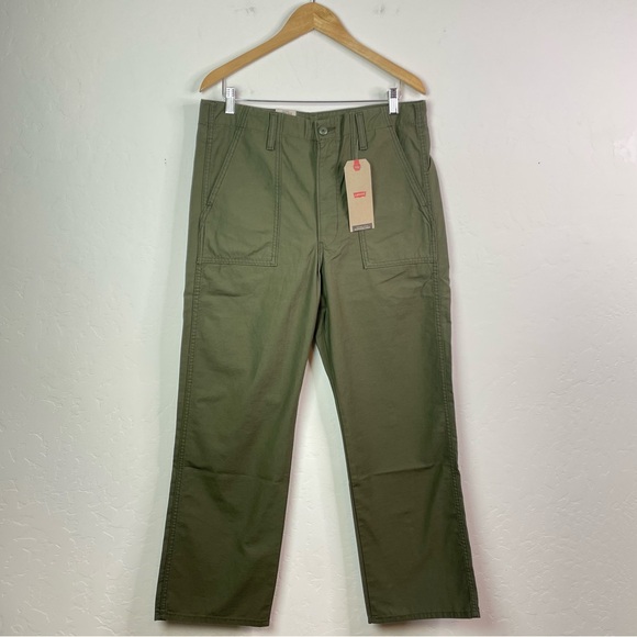 NEW LEVI'S Ribcage Straight Ankle Utility Pants in Khaki-Green Size 32 X 29 NWT - Picture 2 of 16